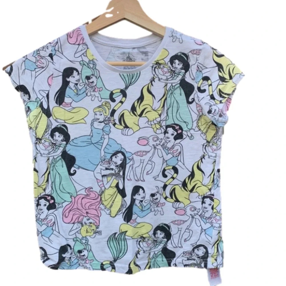 DISNEY Princess XL girls T-shirt, Pit to pit 18", length 20"